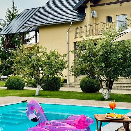 Orchard Villa Brasov Exterior photo